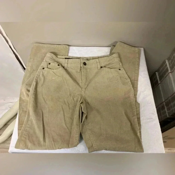 St. John’s bay pants - Picture 3 of 4